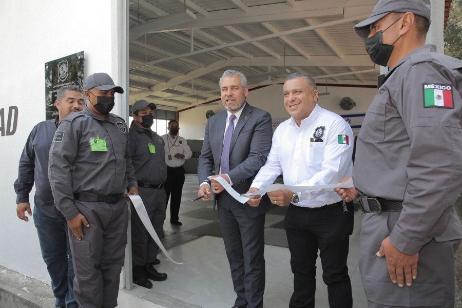 Inaugura Bedolla área deportiva y de atención médica del Sistema Penitenciario