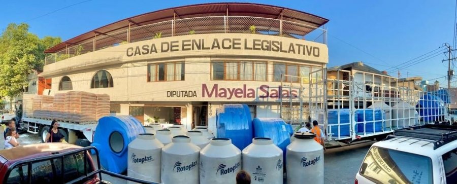 Mayela Salas continúa apoyando a familias uruapenses con materiales a bajo costo