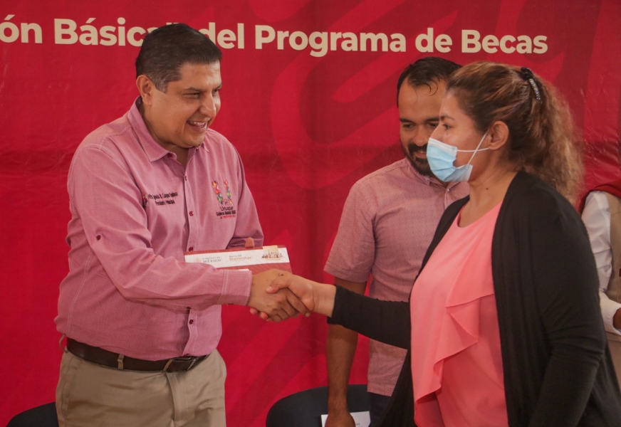Derrama de 1,600 mdp generan programas federales en Uruapan