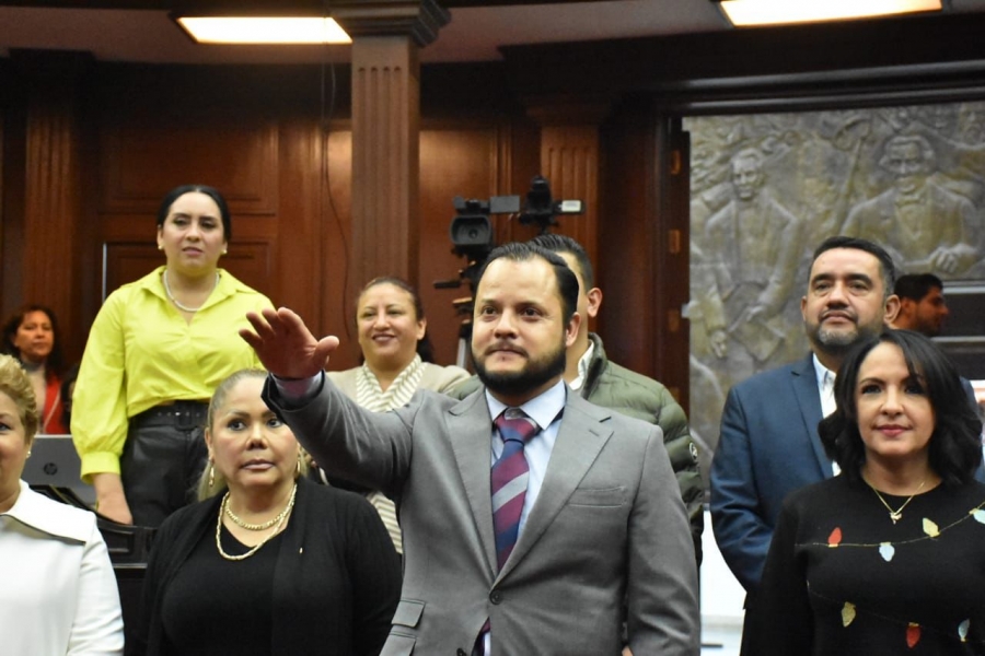 Designa 75 Legislatura a Alfonso Vargas como director del IIEL