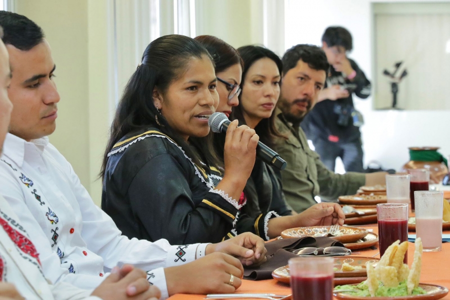Bedolla expone a Sheinbaum logros de autogobiernos indígenas en Michoacán