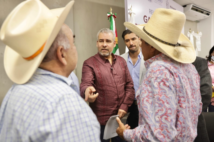 Aumenta captación y producción de leche de ganaderos michoacanos en Liconsa