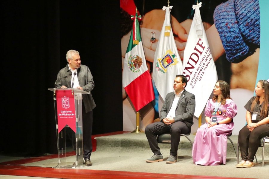 Inaugura Bedolla Encuentro Nacional de Promotoras y Promotores Comunitarios