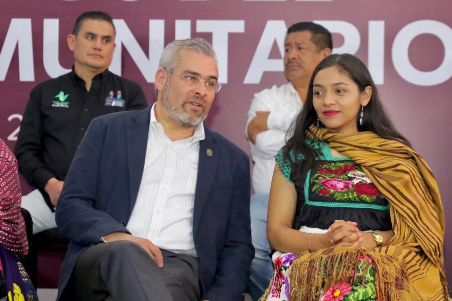 Presenta Bedolla Decálogo para la administración pública en autogobiernos indígenas