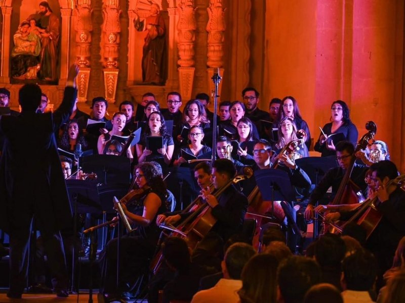 Ucemich fomenta la cultura de la paz con concierto de gala en Sahuayo