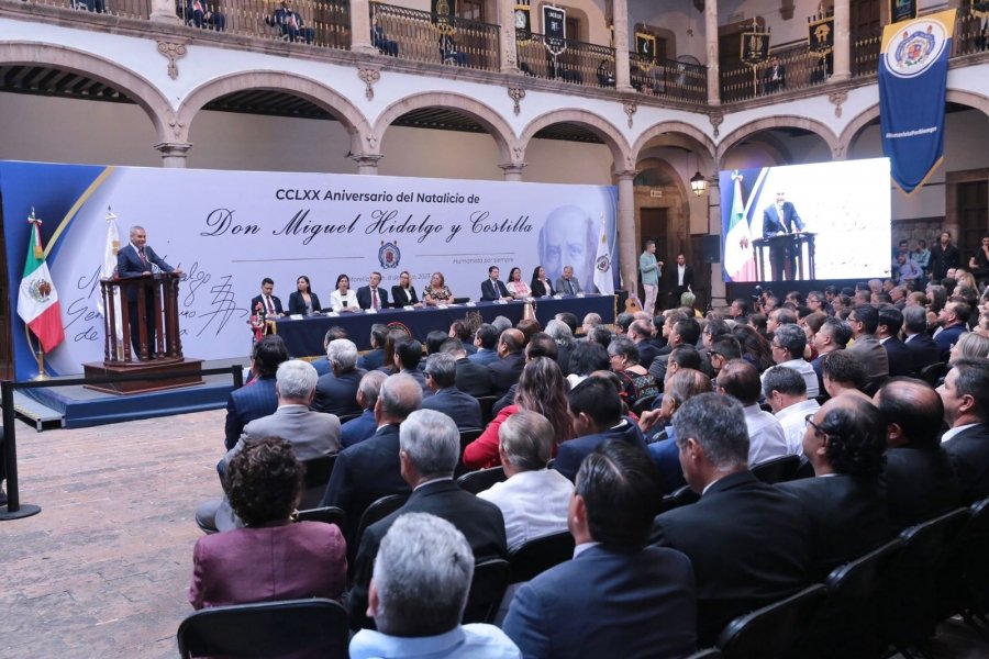 Caminaré con la UMSNH hasta que supere sus problemas financieros