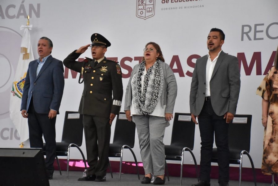 Docentes, fundamentales en la transformación de Michoacán: Julieta García