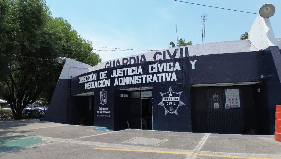 SSP asegura a un hombre tras alterar el orden público en estado etílico, en Morelia