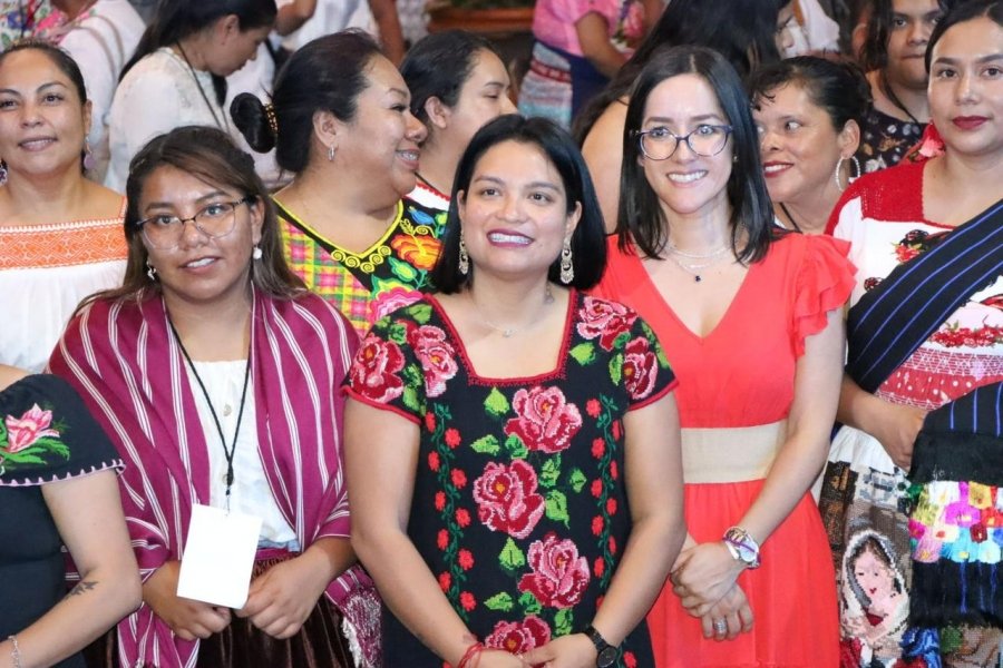 Llama Erendira Isauro a mujeres indígenas a la unidad