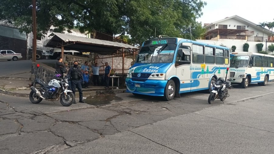 Sigue vigilancia cercana de la Guardia Civil al transporte público en Uruapan  