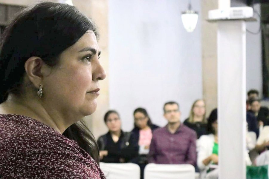 Sí a los libros, y anteponer derecho a la educación, llama especialista de la UNAM