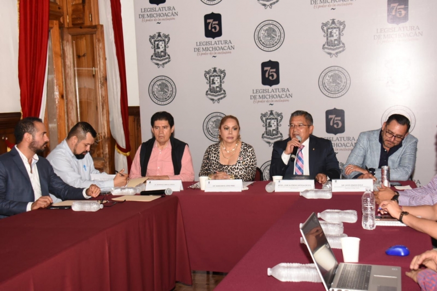 La seguridad de los michoacanos empieza  con bienestar de policías: Margarita López