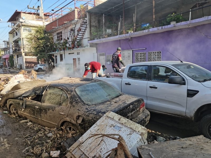 Brigadistas michoacanos apoyan a damnificados en Guerrero