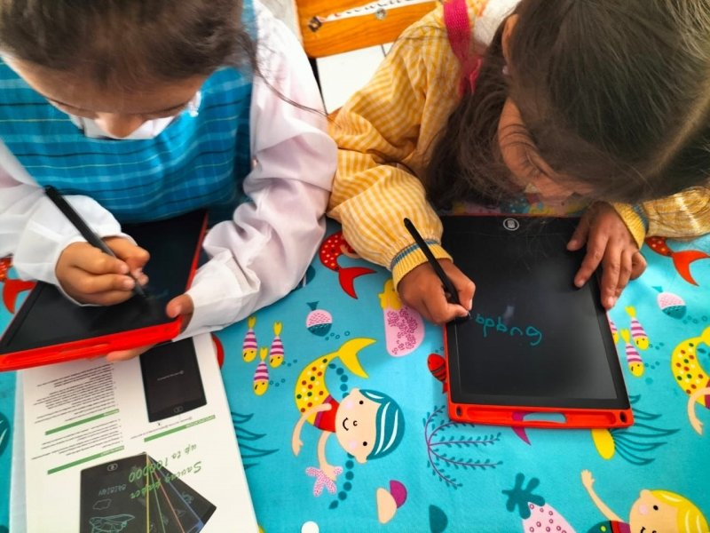 Ganan 15 maestros michoacanos premio Práctica Educativa: SEE