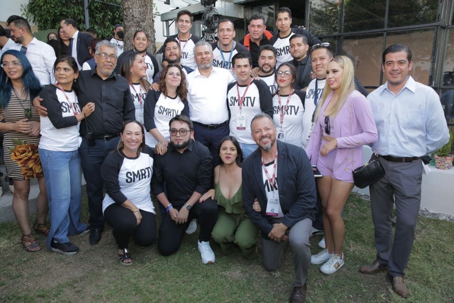 Presentan al Gobernador, nueva imagen y programación del SMRTV