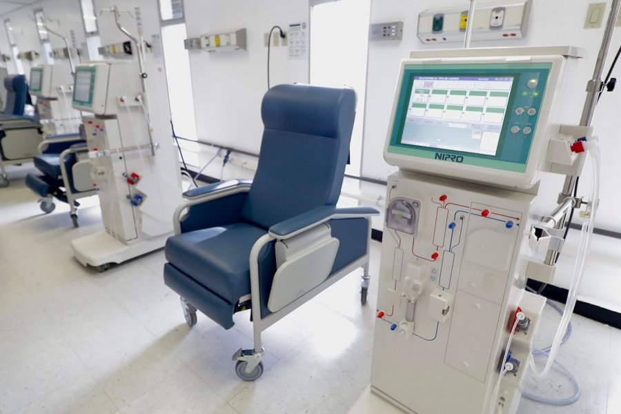 Inauguran Bedolla y Zoé Robledo Centro de Hemodiálisis en Morelia